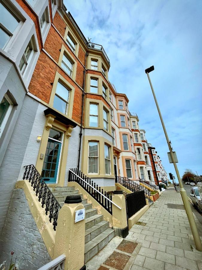 Beautiful Chic Apartment, Lift, Views & Parking Apartamento Scarborough