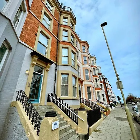 Beautiful Chic Apartment, Lift, Views & Parking Scarborough Exterior foto